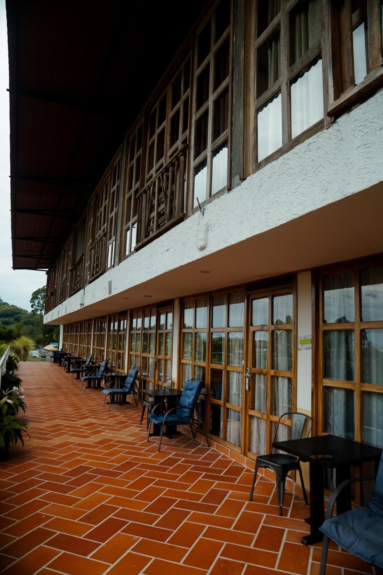 Finca Hotel Yerbabuena Pereira Exterior photo