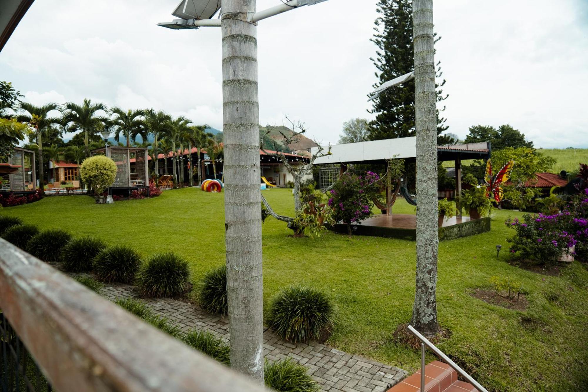 Finca Hotel Yerbabuena Pereira Exterior photo