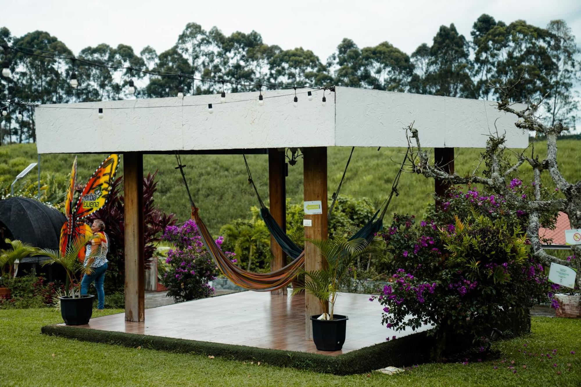 Finca Hotel Yerbabuena Pereira Exterior photo